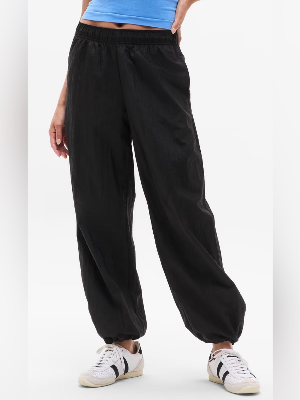 Athleta Black water repellent rise pants with Elastic Hem
